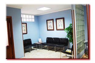 Clínica Dental Dr. J. Camacho López sala de espera